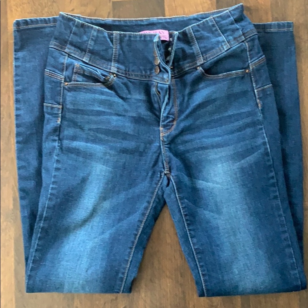 Juniors jeans